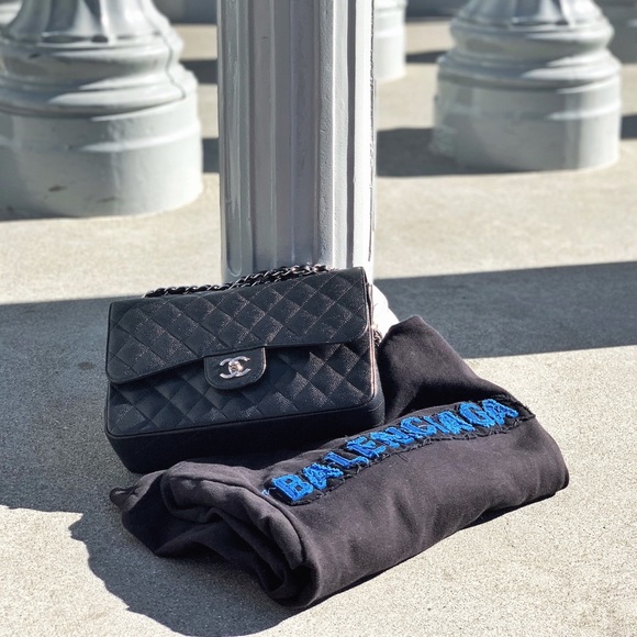 Meet your Posher, Michelle - Picture 1 of 1